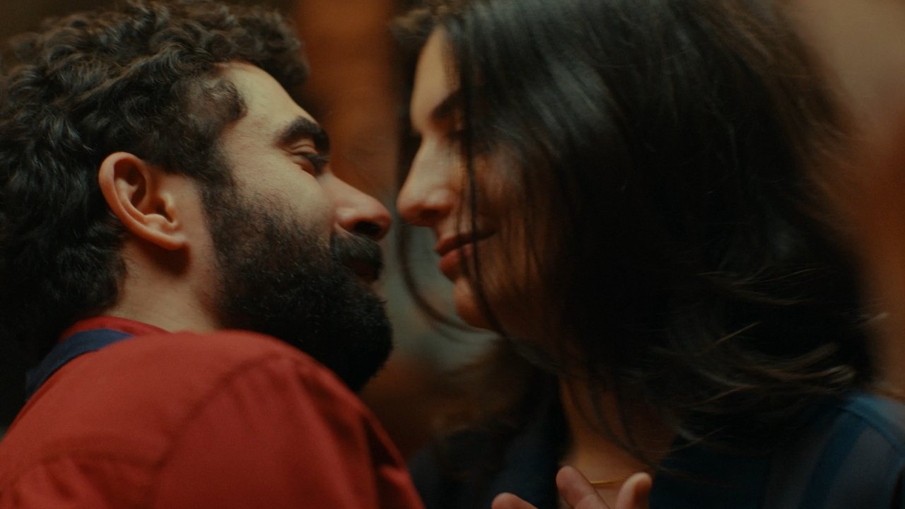 A Sad and Beautiful World Movie Screenshot 3