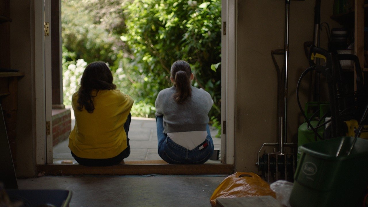 Sestra Movie Screenshot 1