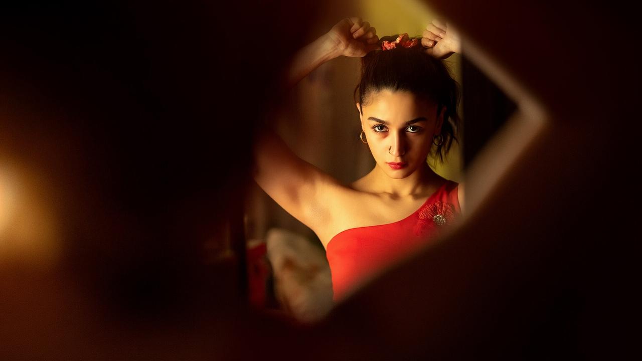 Darlings Movie Screenshot 1