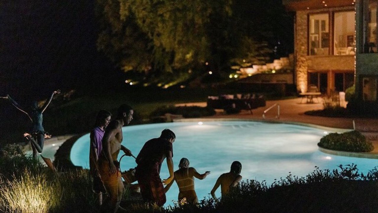 Pools Movie Screenshot 1